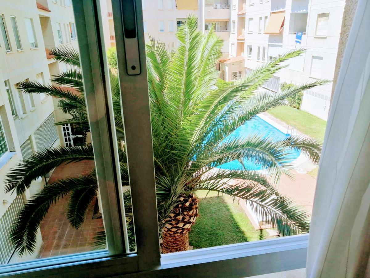 Piso Vacacional Con Piscina En Benicassimアパートメント エクステリア 写真
